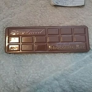 Too faced semi-sweet Chocolate bar palette